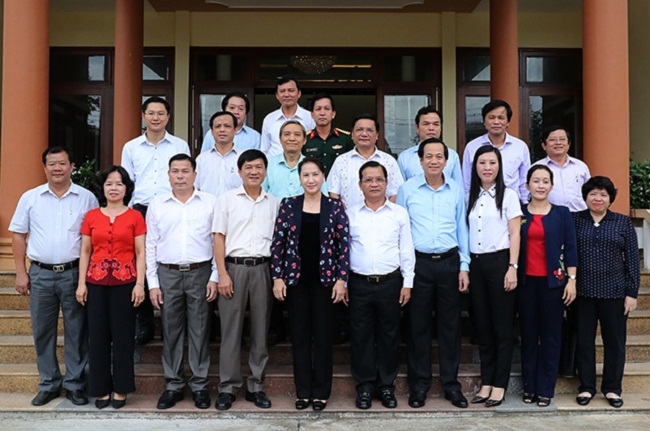 Chủ tịch Quốc hội Nguyễn Thị Kim Ngân thăm, làm việc tại tỉnh Quảng Ngãi